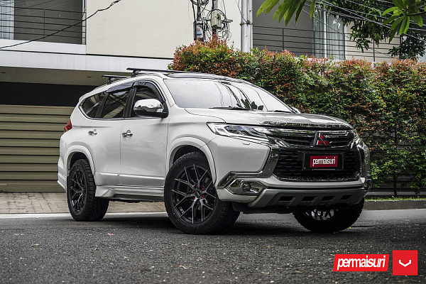 Фото дисков Vossen HF6-4 Глянцевый темный лак на Mitsubishi Pajero Sport III