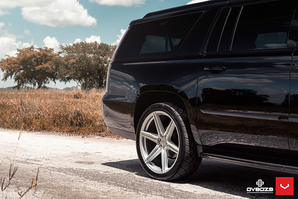Фото дисков Vossen HF6-2 Серебро на Cadillac Escalade IV