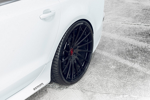 Фото дисков Strasse Wheels SV15T Deep Concave Monoblock Другой цвет на Audi A/RS 7 (4G)