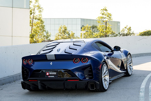 Фото дисков Anrky AN30 Глянцевый лак на Ferrari 812
