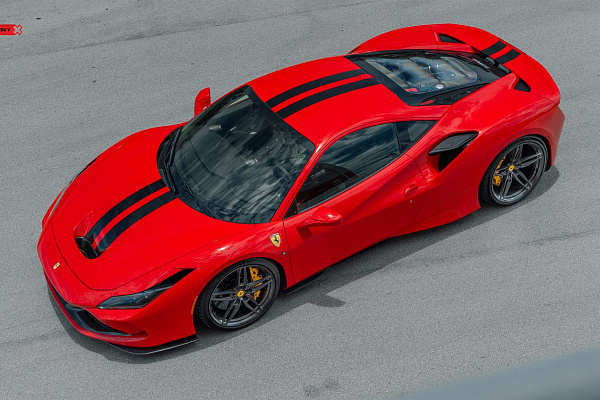 Фото дисков Anrky AN17 Глянцевый темный лак на Ferrari F8