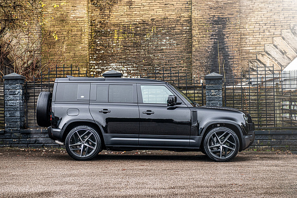 Фото дисков Kahn Type 52 RS Черный сатин на Land Rover Defender II