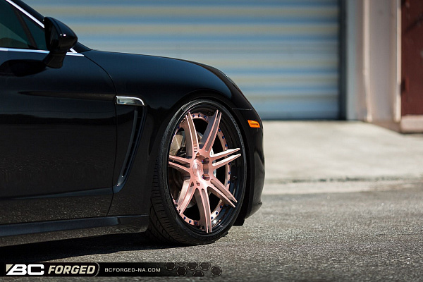 Фото дисков BC Forged HC027 Другой цвет на Porsche Panamera I