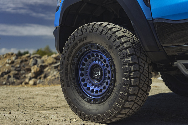 Фото дисков Black Rhino SENTINEL Синий сатин на Ram 1500 V