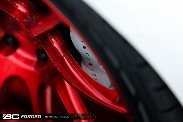 Фото дисков BC Forged RZ39 Красный глянец на Infiniti Q60 II