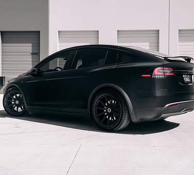 Фото дисков Brixton Forged R11-R на Tesla Model X