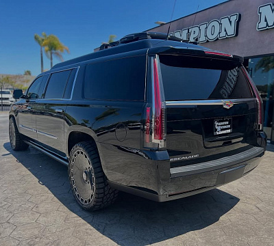 Фото дисков Giovanna Dicotto на Cadillac Escalade IV