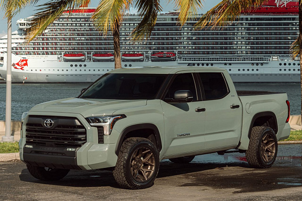 Фото дисков 4PLAY 4P83 Сатиновая бронза на Toyota Tundra III