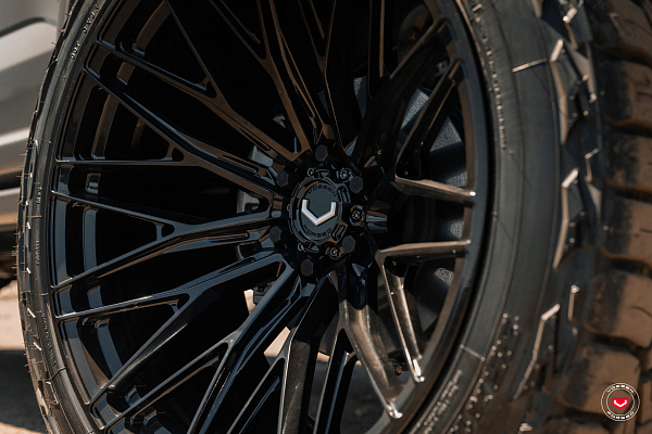 Фото дисков Vossen VFX-04 Черный глянец на Ford F-150 XIV