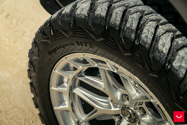 Фото дисков Vossen HFX-1 (6-Lug) Серебро на Ram 1500 V