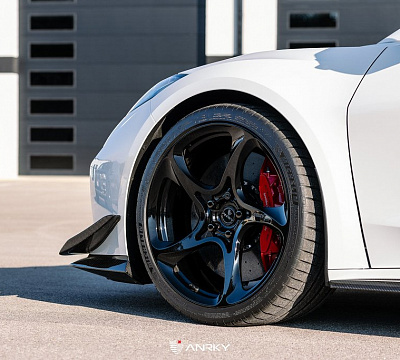 Фото дисков Anrky XR-105 на Chevrolet Corvette C8