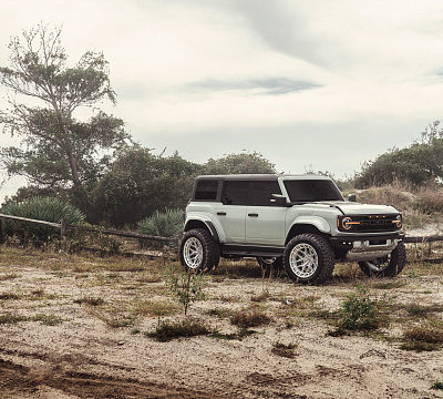 Фото дисков Vossen HFX-1 (6-Lug) на Ford Bronco