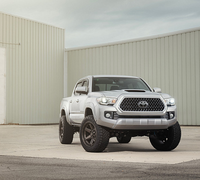 Фото дисков 4PLAY 4P63 на Toyota Tacoma III