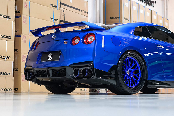 Фото дисков HRE 520 Синий глянец на Nissan GT-R