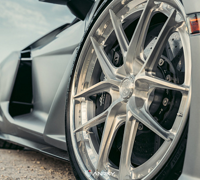 Фото дисков Anrky XR-301 на Lamborghini Revuelto