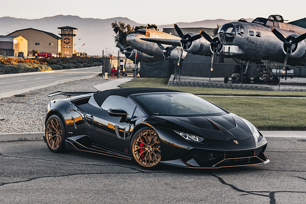 Фото дисков Brixton Forged CM6-R Глянцевая бронза на Lamborghini Huracan