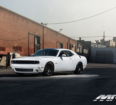 Фото дисков MRR FS01 на Dodge Challenger III