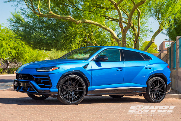 Фото дисков Giovanna Bogota Черный глянец на Lamborghini Urus