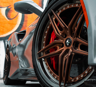 Фото дисков HRE S107SC на Ferrari 488