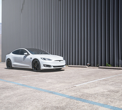 Фото дисков Vossen HF-1 на Tesla Model S