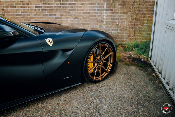 Фото дисков Vossen EVO-2R Глянцевое темное золото на Ferrari F12
