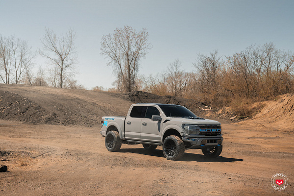 Фото дисков Vossen VFX-04 Черный глянец на Ford F-150 XIV