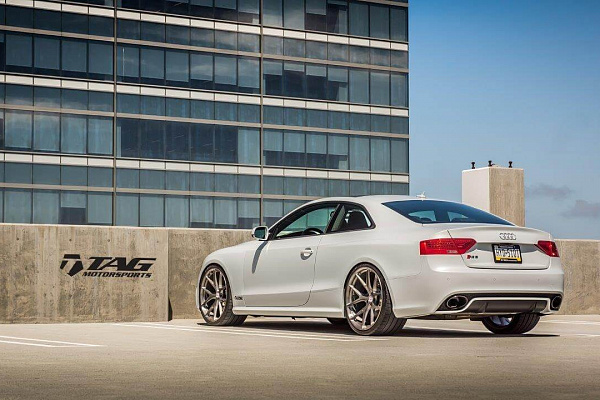 Фото дисков HRE P101 Глянцевый тонированный лак на Audi A/S/RS 5 (8T)
