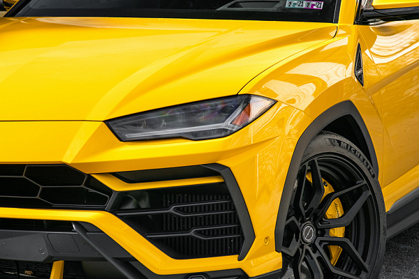 Фото дисков Brixton Forged PF9 Черный сатин на Lamborghini Urus