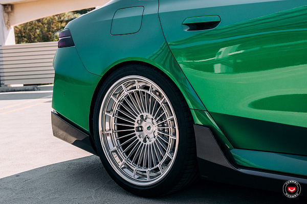Фото дисков Vossen LC3-06 (3-Piece) Глянцевый лак на BMW 5/M5 (G60/G90)