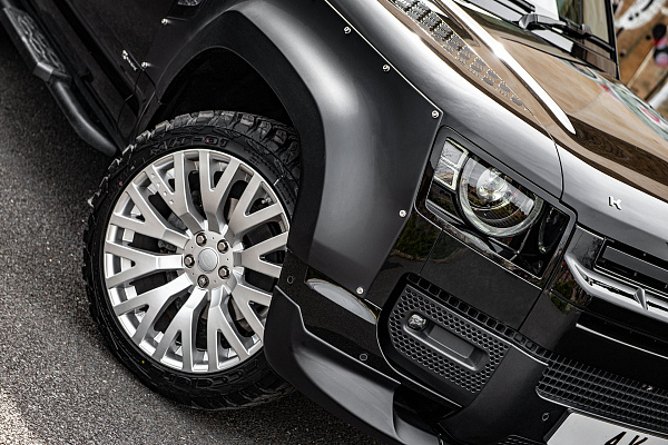 Фото дисков Kahn Kahn RS Серебро на Land Rover Defender II