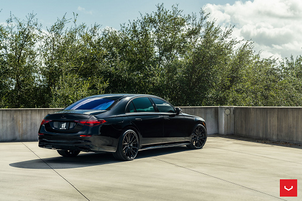 Фото дисков Vossen HF-4T Черный глянец на Mercedes-Benz S-Class (W223)