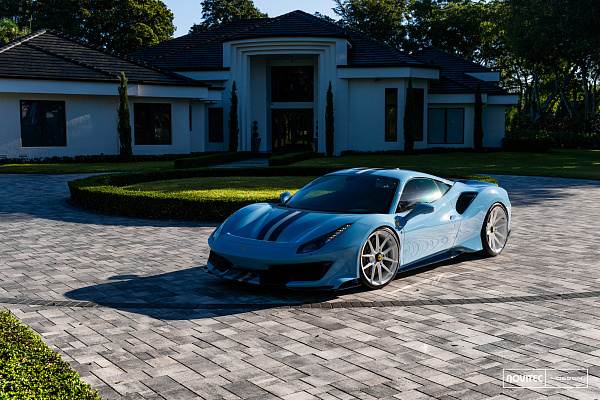 Фото дисков NOVITEC NF10 Белый глянец на Ferrari 488