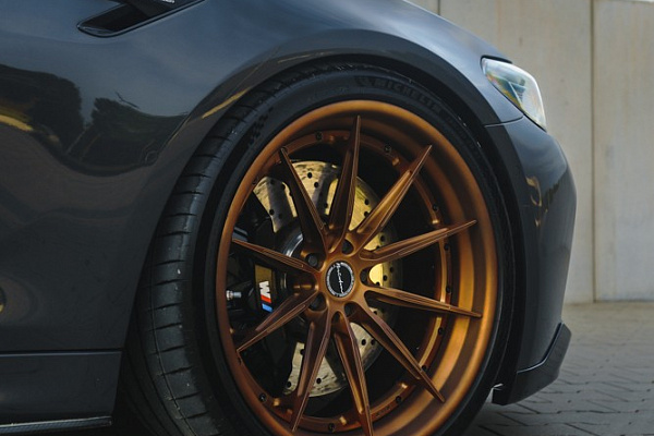 Фото дисков Brixton Forged R11-R Сатиновое темное золото на BMW 5/M5 (G30/F90)