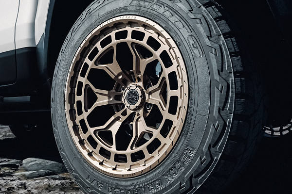 Фото дисков Brixton Forged BX02-M Сатиновая бронза на Ram 1500 V