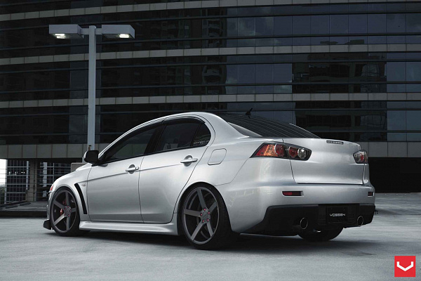 Фото дисков Vossen CV3 Сатиновый графит на Mitsubishi Lancer X