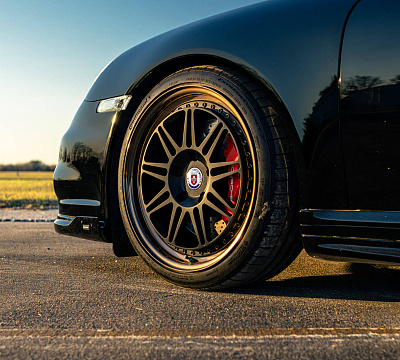Фото дисков HRE 301 на Porsche 911 VI