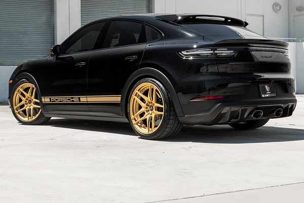 Фото дисков Anrky RS6.2 Сатиновое золото на Porsche Cayenne II
