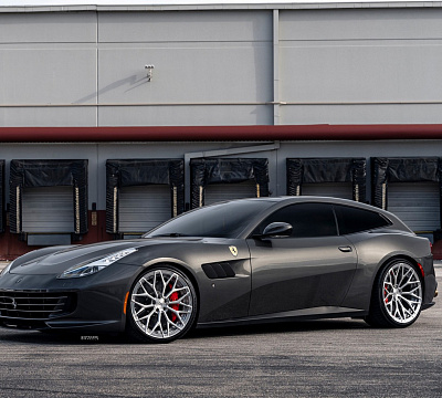 Фото дисков Strasse Wheels SV20M Deep Concave Duoblock на Ferrari GTC4Lusso