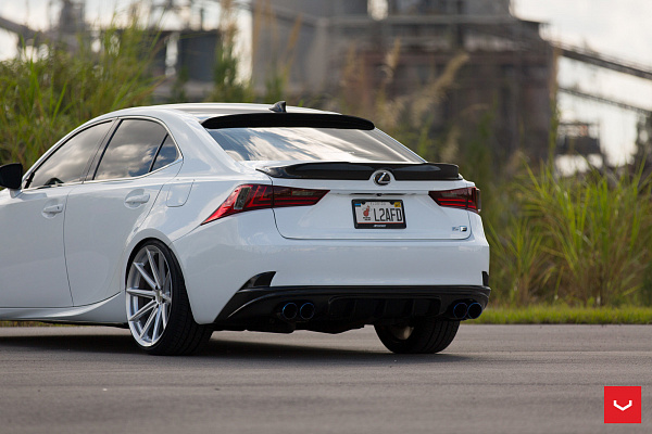 Фото дисков Vossen VFS-10 Серебро на Lexus IS II