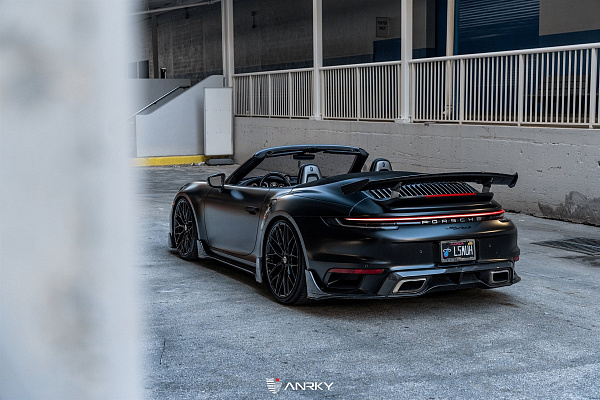 Фото дисков Anrky AN10 Черный глянец на Porsche 911 VIII