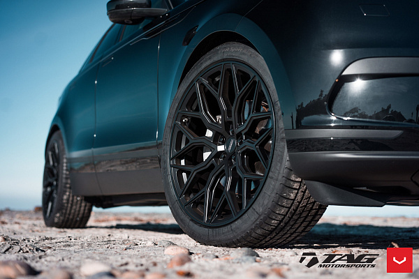 Фото дисков Vossen HF-2 Черный сатин на Land Rover Range Rover Velar