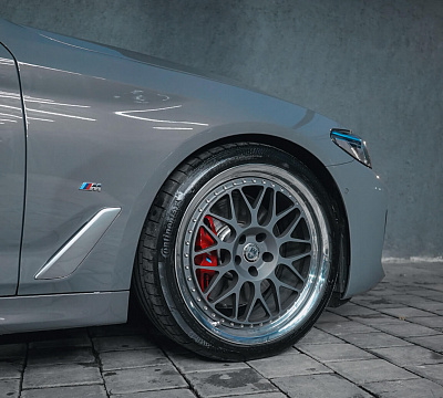 Фото дисков HRE 300 на BMW 5/M5 (G30/F90)