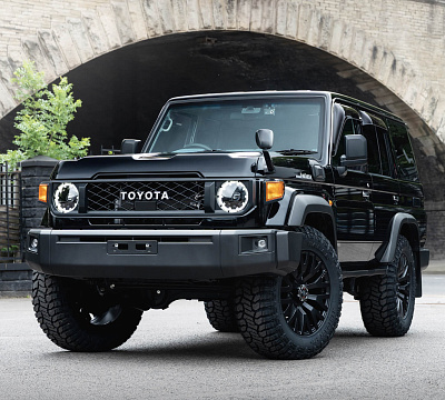 Фото дисков Kahn G22 DC на Toyota Land Cruiser 70