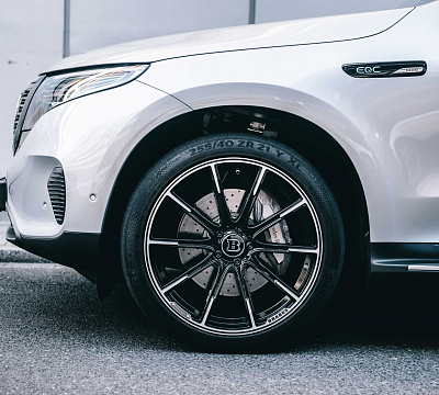Фото дисков BRABUS Monoblock Z (Platinum Edition) на Mercedes-Benz EQC