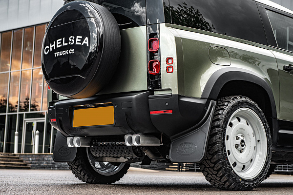 Фото дисков Kahn British Heritage RS Белый глянец на Land Rover Defender II