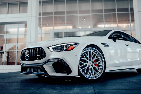 Фото дисков Strasse Wheels SV10M Deep Concave FS Глянцевый лак на Mercedes-Benz AMG GT I