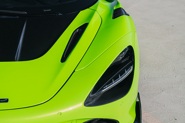 Фото дисков Brixton Forged PF10 Черный глянец на McLaren 720S