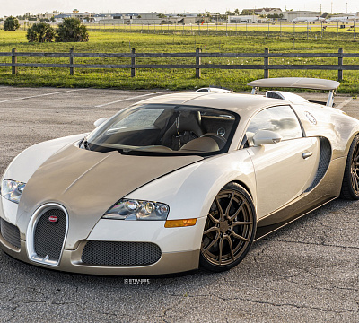 Фото дисков Strasse Wheels SV5 Deep Concave Duoblock на Bugatti Veyron