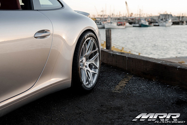 Фото дисков MRR FS01 Сатиновый лак на Porsche 911 VII