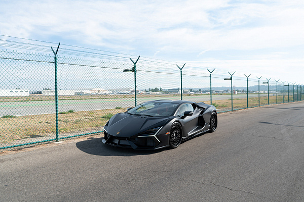 Фото дисков HRE 501 Черный сатин на Lamborghini Revuelto